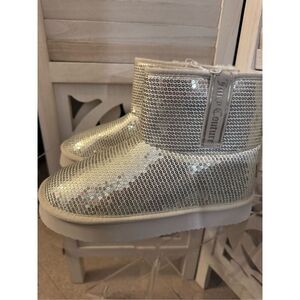 Juicy Couture platino o’clock tan gold sequin bling ugg boots 8.5 nwt
